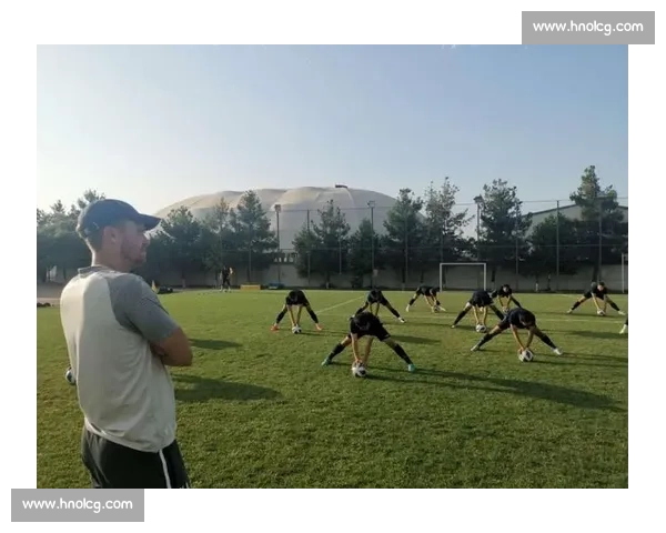 蒙超四强战外援云集,呼和浩特草根足球迎巅峰对决 蒙超四强战外援云集,呼和浩特草根足球迎巅峰对决