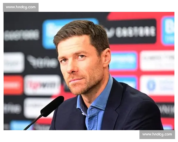 阿隆索皇马首秀温情时刻:爱妻助阵,伯纳乌见证新章 阿隆索皇马首秀温情时刻:爱妻助阵,伯纳乌见证新章